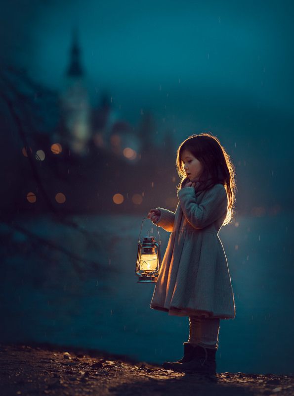 девочка, вечер, словения, озеро, блед, детская фотография Вечер на озере Бледphoto preview