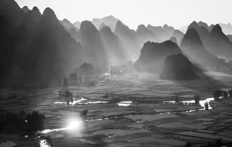 blackandwhite, landscape, sunrise, sunray, indochina, vietnam, asia, ngo cuong, ngo cuong photo Sunrise in Ngoc Con by Ngo Cuong Photophoto preview