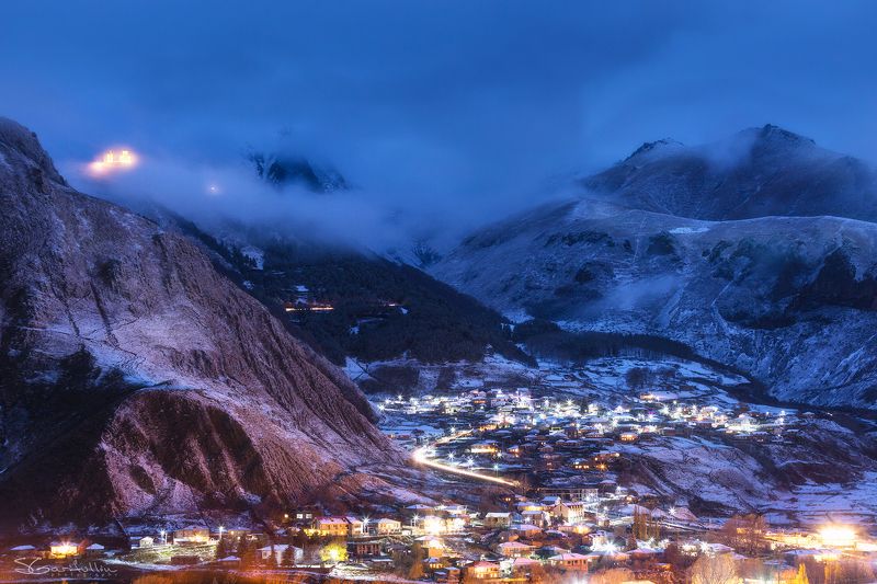 гергети, троицкая церковь, грузия, казбек, степанцминда, казбеги, гергетис цминда самеба, tsminda sameba Деревня Гергети и Троицкая церковь фото превью