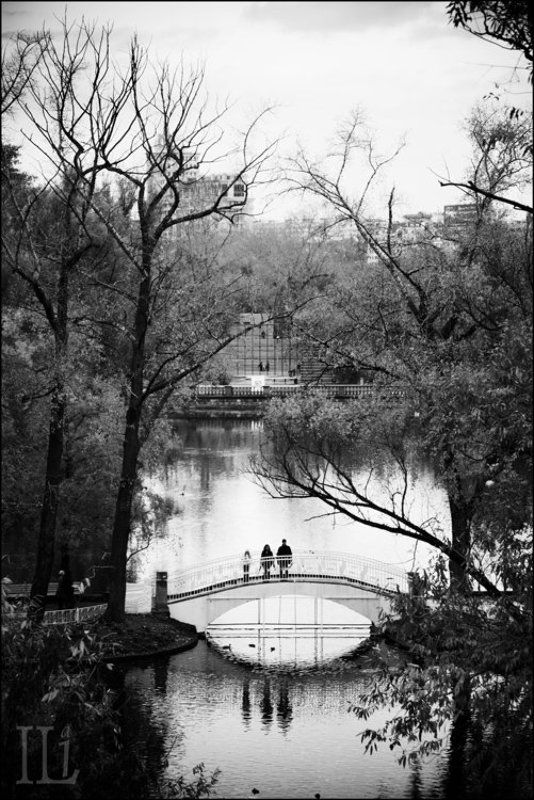 москва, мост Трое на мостуphoto preview