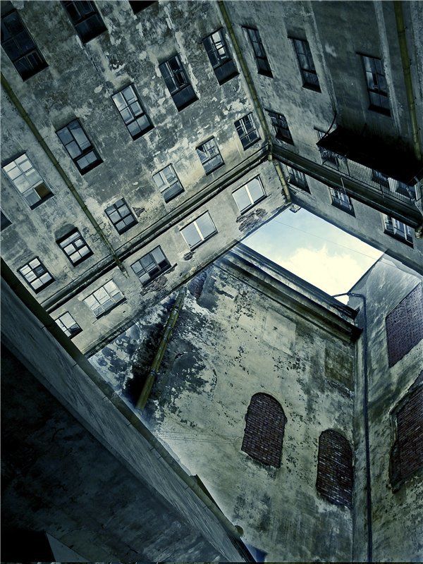 двор Лицо двораphoto preview