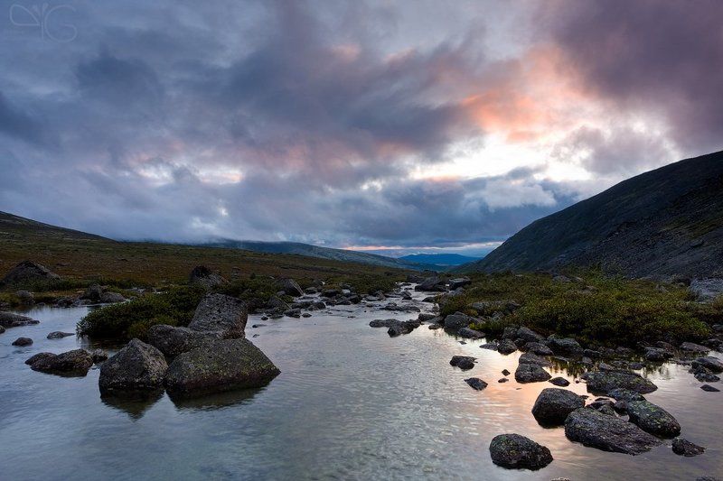 часнайок, хибины, заполярье, горы, ручей, река, каскад, гроза, север, вода, облака, закат, холод, озеро, chasnajok, hibiny, arctic, mountains, stream, river, cascade, north, cloud, sunset, colr, lake Вечерний ручей Часнайокphoto preview