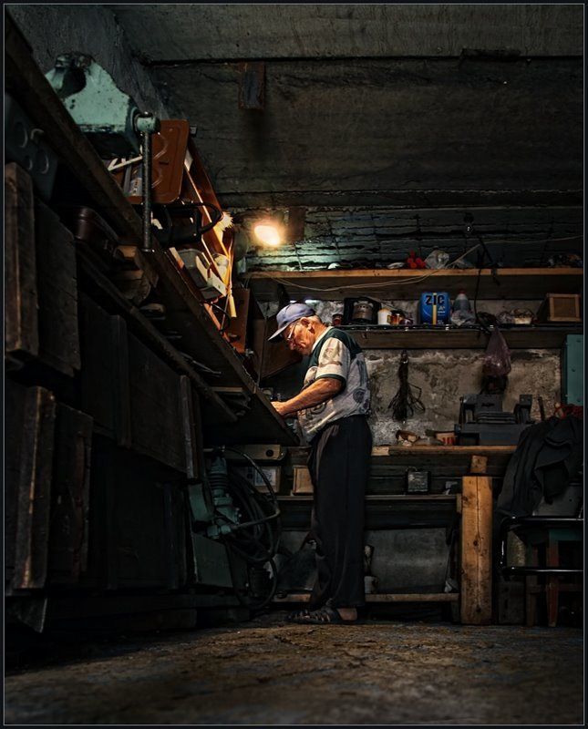 В каморке папы Карло ...photo preview