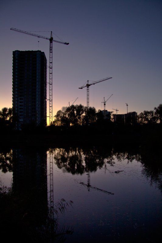 стройка, кран, закат, отражение Как грибы после дождя...photo preview