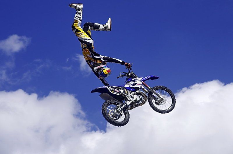 мотофристайл, мотоциклы, экстрим, полет, прыжки Кто сказал что люди не летают??-2photo preview