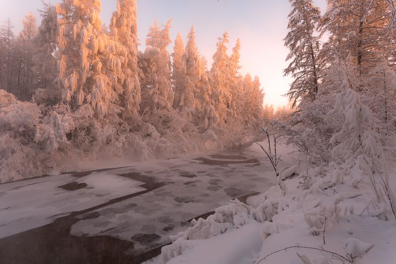 зима, холод, речка, снег, лед, якутия, ойиякон, полюс холода, природа, путешествия Рождественское утроphoto preview