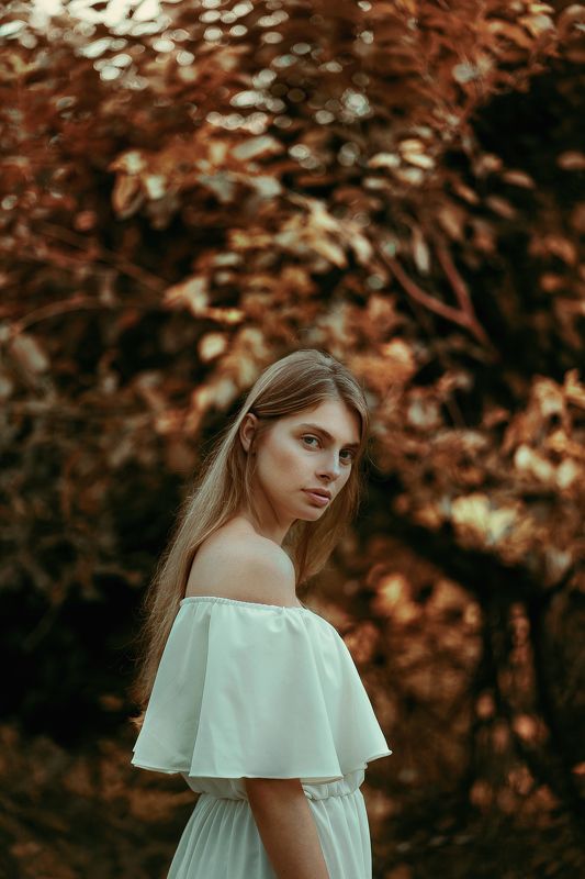 portrait model natural light people  Remnants of the departed daysphoto preview