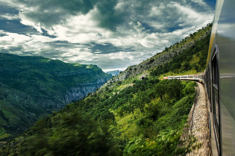 canyon, montenegro, train, mountains, travel, locomotive, green, nature, rocky, high, look down, composition, europe, moraca river,  каньон, черногория, поезд, горы, путешествия, локомотив, зеленый, природа, скалистый, высокий, смотреть вниз, состав, евро Entering the canyonphoto preview