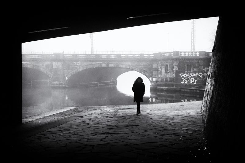 bridge, urban, street, people, water, fog, mist, haze, hamburg, germany Unter der Kennedybrückephoto preview