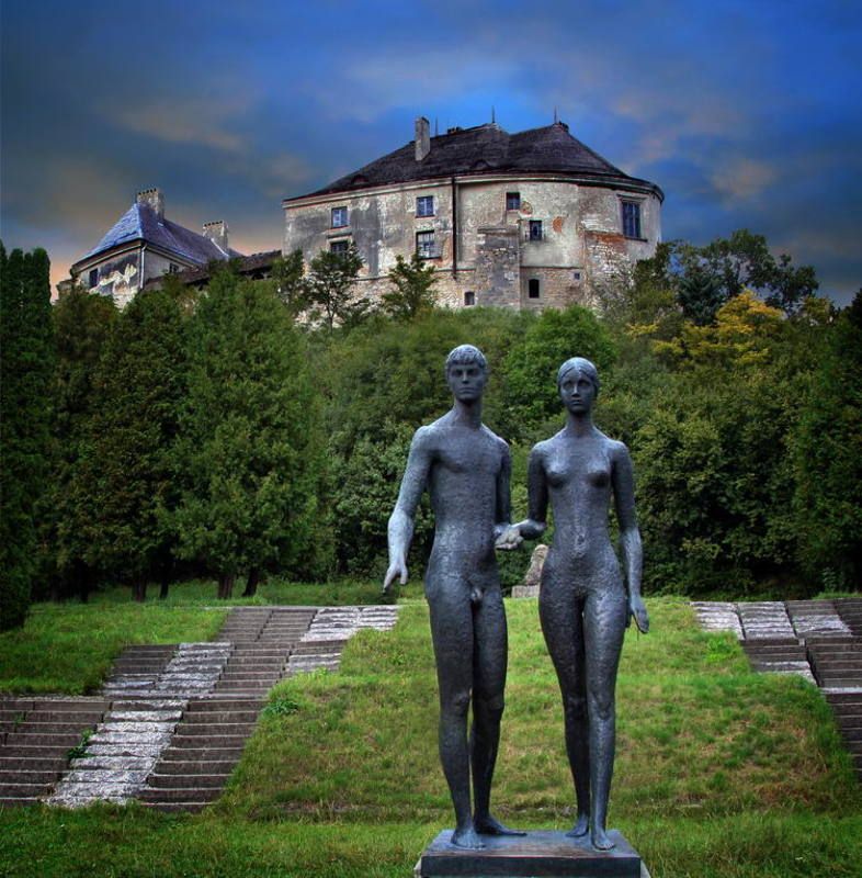 украина, олеко, замок Ласкаво просим до Олескиphoto preview