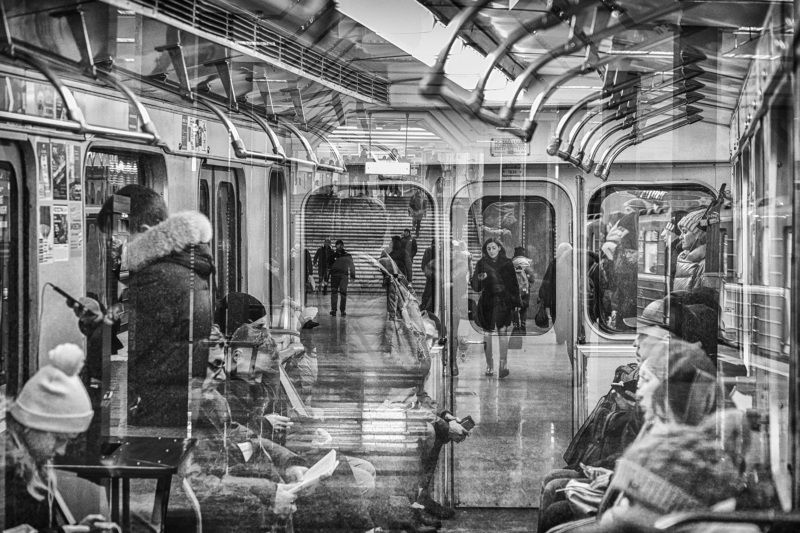 Суета подземкиphoto preview