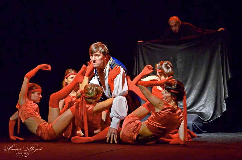 сцена, спектакль \\ Сценаphoto preview