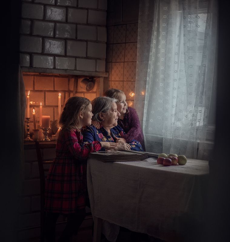 бабушка, правнучки, история поколений, семейный альбом Моя любимая бабушка и мои доченькиphoto preview