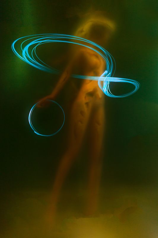 арт, девушка, портрет, студия, свет Гороскоп (xthyjdbr)photo preview