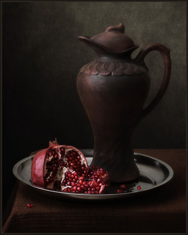 гранат, кувшин, натюрморт ***photo preview