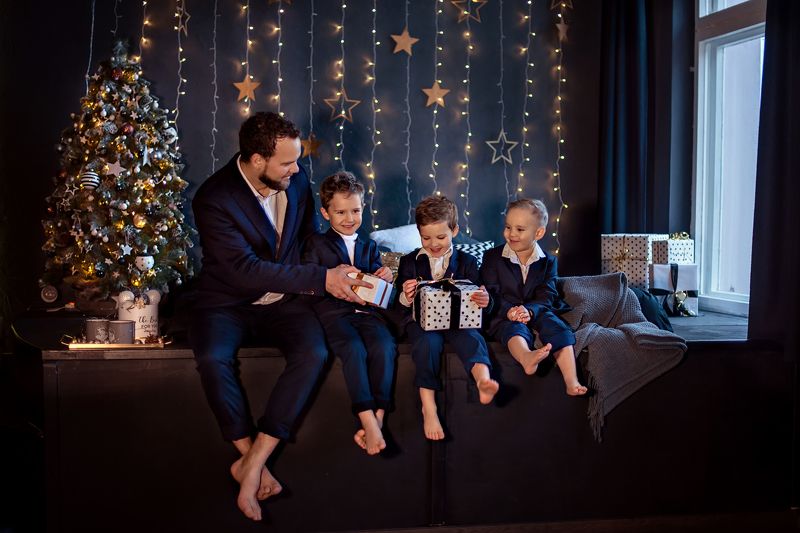 3 сыночка и лапочка дочкаphoto preview