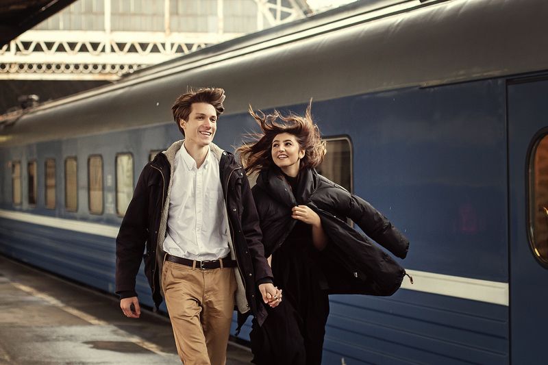 влада былич, фотограф краснодар, фотограф влада былич, влюбленные, вокзал, счастливые, движение Опаздываем на поездphoto preview