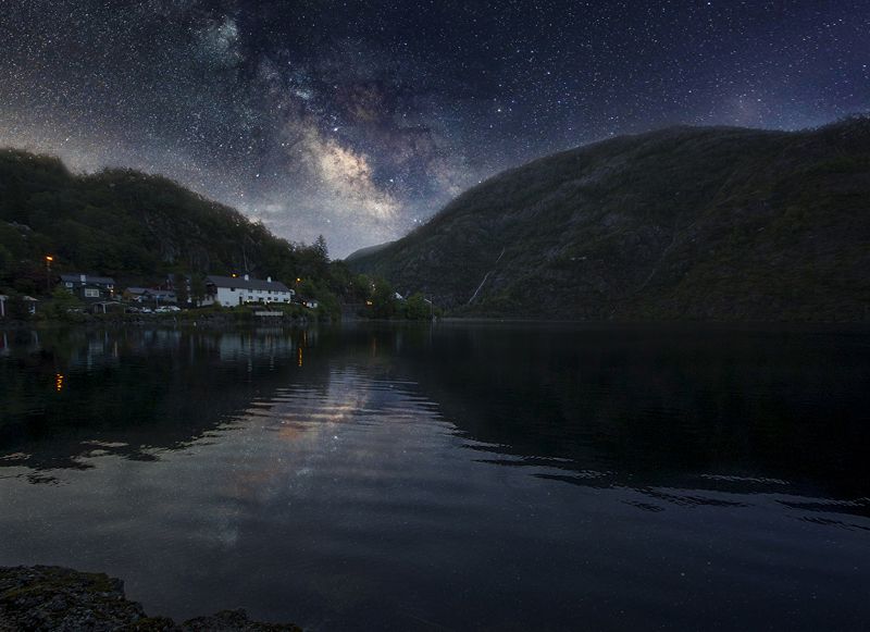 норвегия Озеро ночноеphoto preview