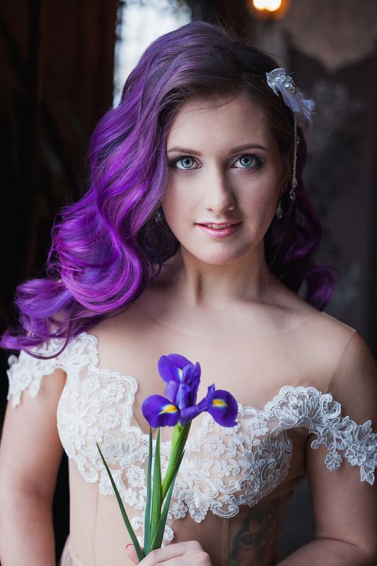пеньюар, будуар, будуарная фотосессия, цветное фото, ирисы, яркий образ на фотосессию, идеи для фото photo preview