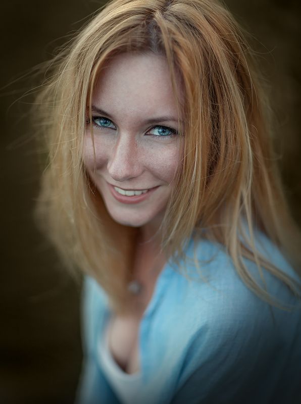 портрет, девушка, глаза, улыбка Юляphoto preview