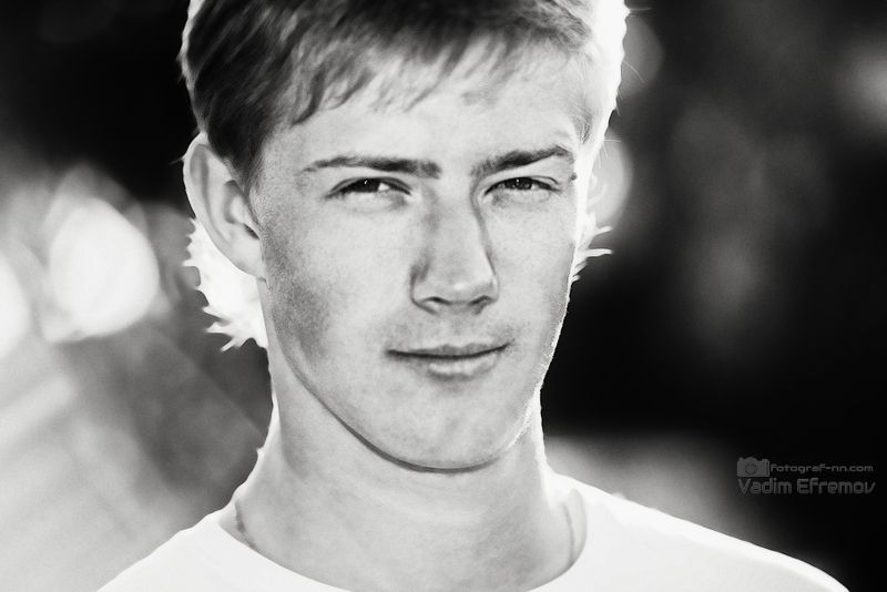 портрет, портрет юноши Русланphoto preview