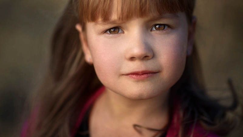 портрет, ребенок, детский портрет, взгляд, свет, 16:9  photo preview
