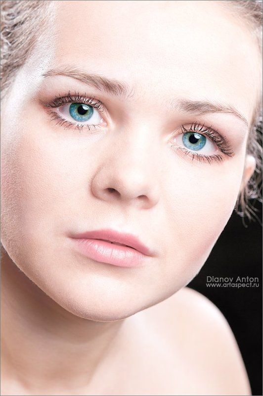 Два бездонных океана глазphoto preview