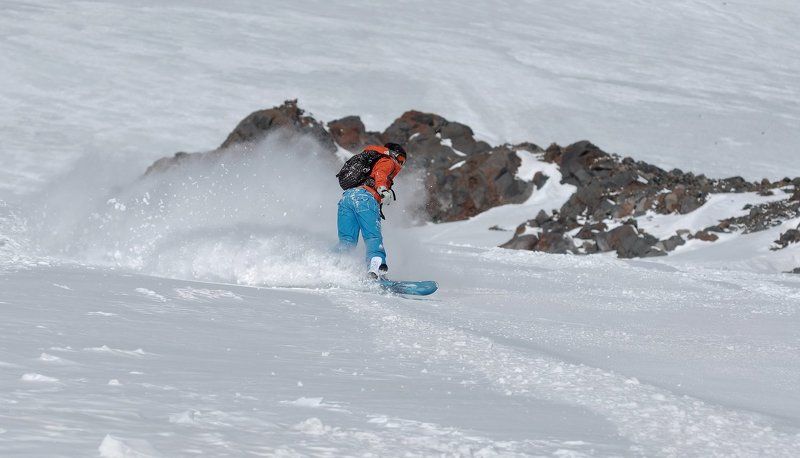 На склонах Эльбрусаphoto preview