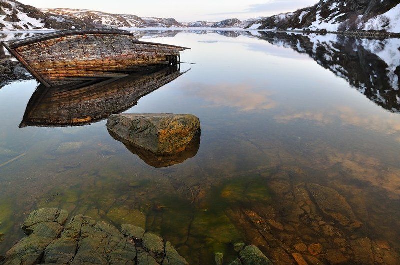 камни, баркас Ноль футов под килемphoto preview
