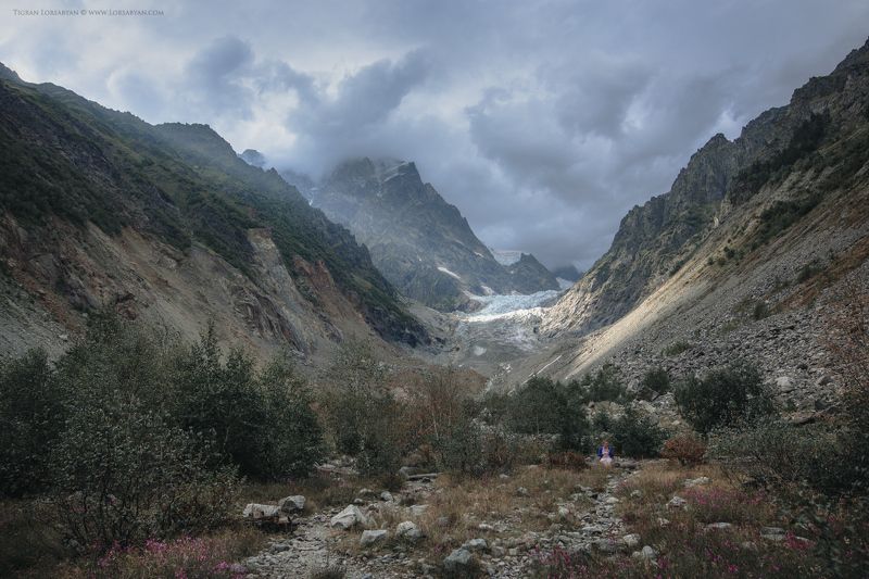 Chaladi Glacierphoto preview