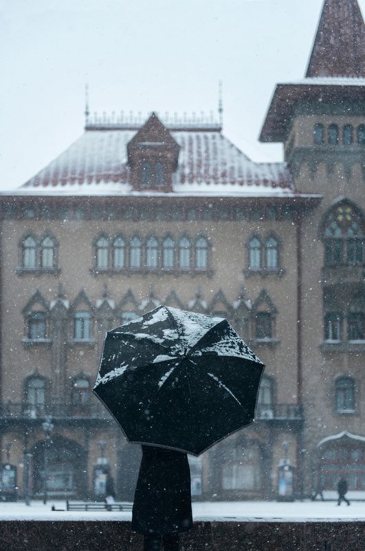 город, архитектура, зонт, саратов Предчувствиеphoto preview