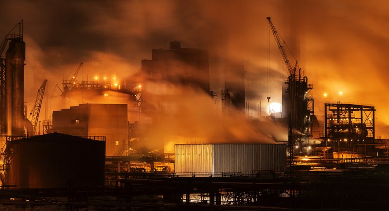 город, промышленность, стимпанк, завод, трубы, дым, производство, огни, огонь Стальной лабиринтphoto preview