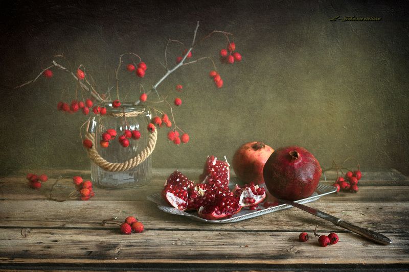 Гранатовыйphoto preview