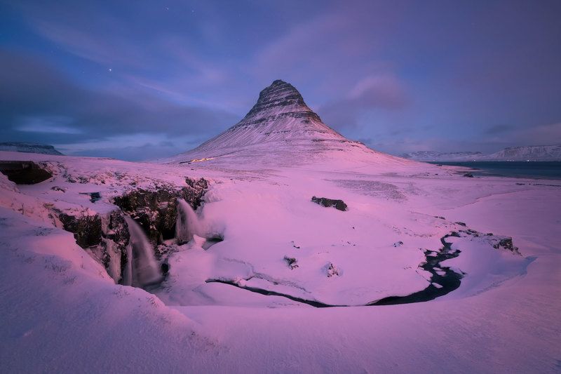 Iceland  Kirkwkjufell in its dress up huesphoto preview