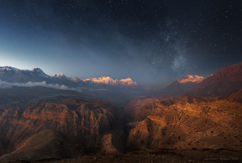 верхний мустанг, непал, nepal, upper mustang, landscape, mountains, milky way, nightsky Очень раннее утро над горами Непала.photo preview