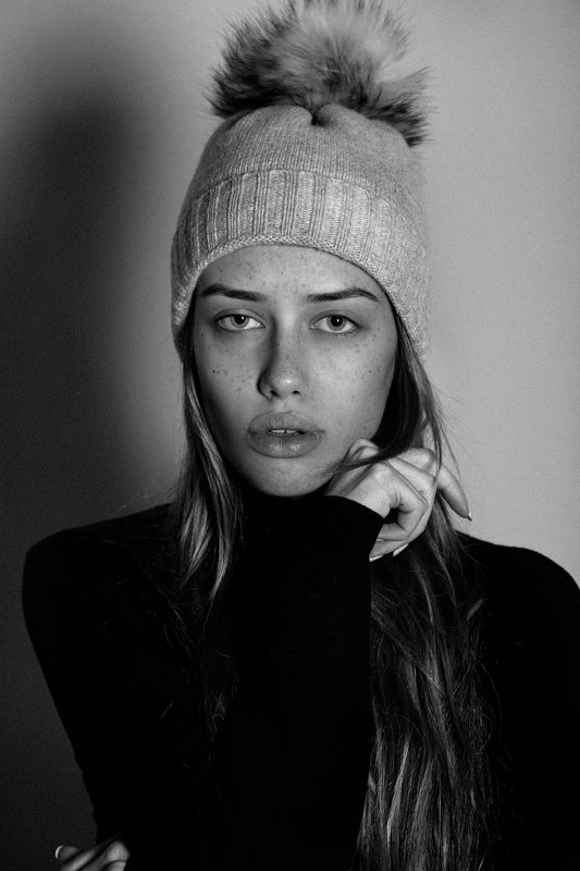 Light , Contrast , Monochrome , B&W , Black & White , Studio , Portrait , Fashion , Model , Pose , Posing, Asen Andreev , Asen Andreev Photography  Annaphoto preview