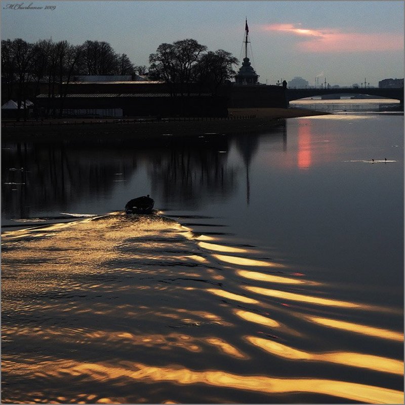 нева, лодка, петропавловка, заячий остров Лодочкаphoto preview