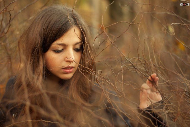 портрет, улица, осень, природа Сашаphoto preview