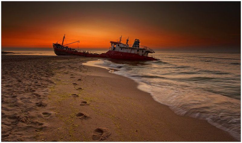 море,шторм,крушение,корабль,рассвет последний причалphoto preview