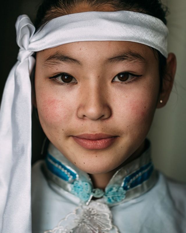 mongolia, asia, portrait, man, face, canon, lady Young national dancerphoto preview