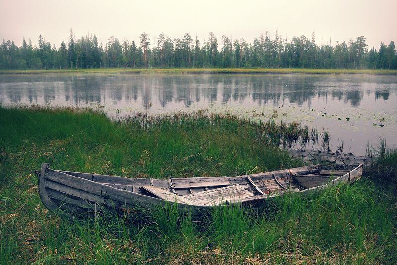 карелия, охта, река, лодка, вечер Река Охта. Старая лодка фото превью