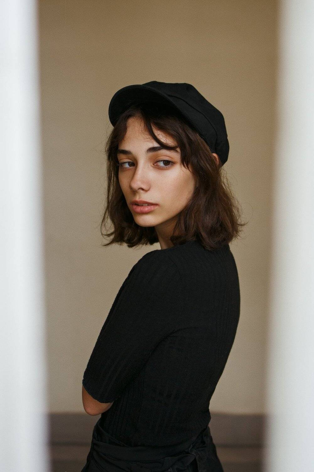 Polina. Автор: Павел Фишар frame, framework, portrait, портрет, girl, indoor, девушка, молодость, сентябрь, ламповый,billirubin, Павел Фишар