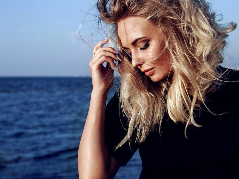 девушка, ветер, море, портрет, волосы Ветерphoto preview