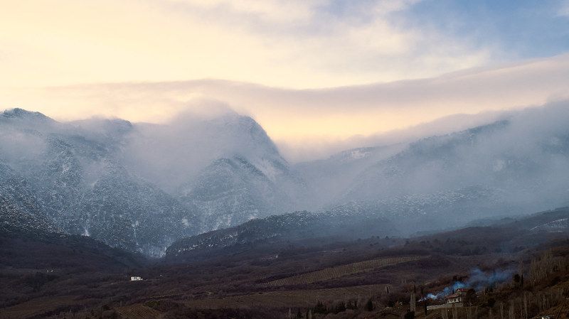 крым, юбк, горы, снег, пейзаж, закат, вечер, облака, туман Зимний Крымphoto preview