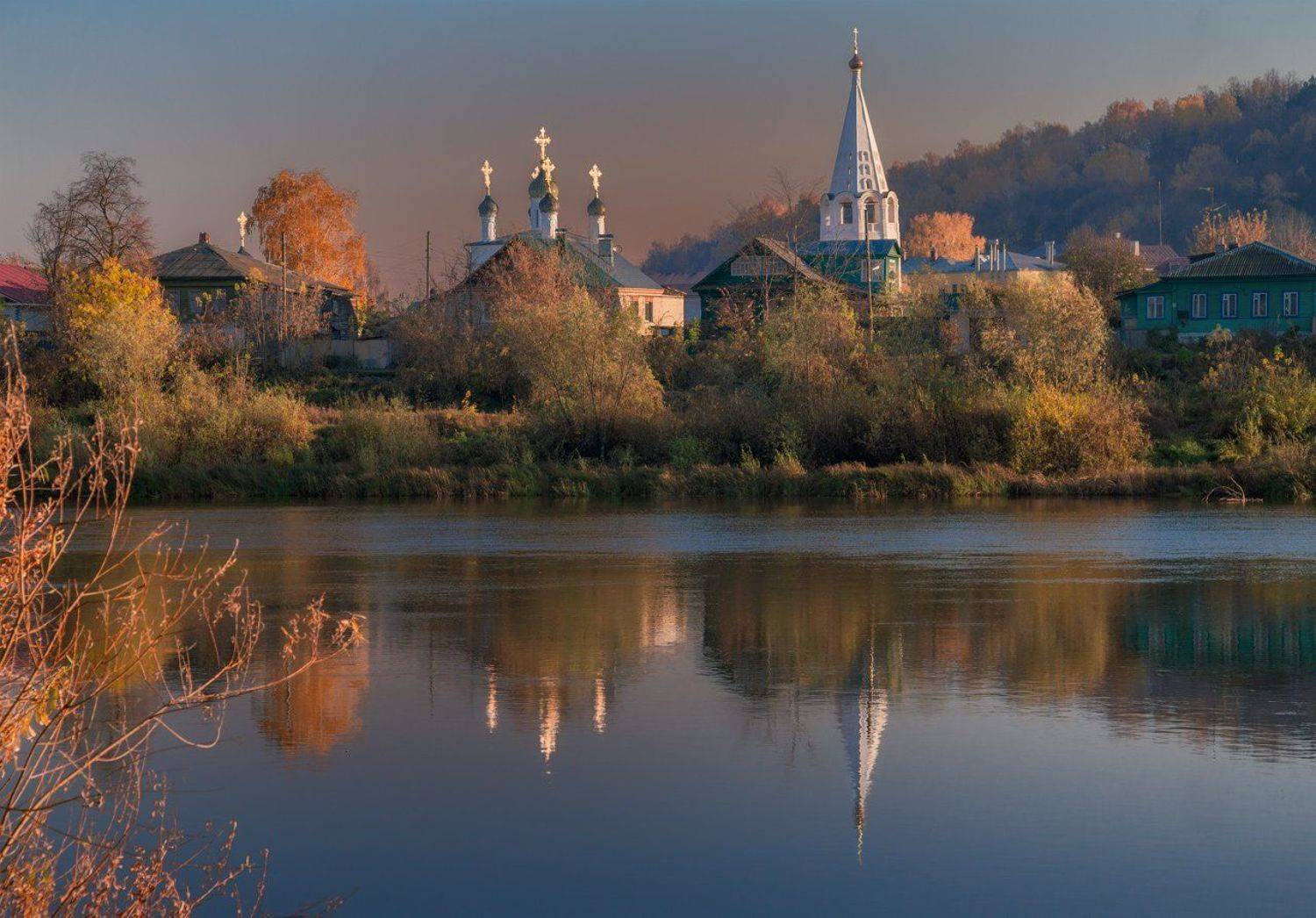 Гороховец. Осень. Автор: Виктор Климкин гороховец, осень, река, клязьма, вечер, храм, Виктор Климкин