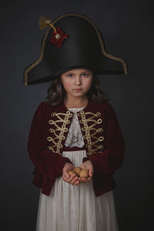 девочка, ребенок, сказка, портрет, Щелкунчик, стилизация Щелкунчикphoto preview