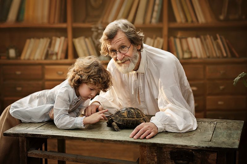 семейная фотосессия, фотостудия, детский и семейный фотограф, дедушка и внук, мальчик, фото с животными, семейная фотография, семья, счастье, радость, любовь, детская и семейная фотография, восторг Дедушка и внукphoto preview