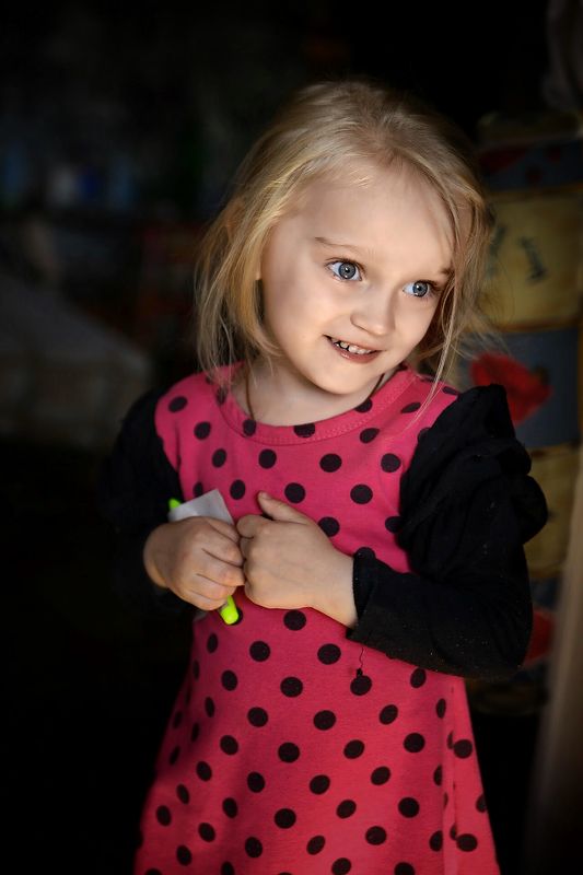 Детство, семья, ребёнок, портрет, девочка, цвет, child, childhood, portrait, color, family, daylight  фото превью