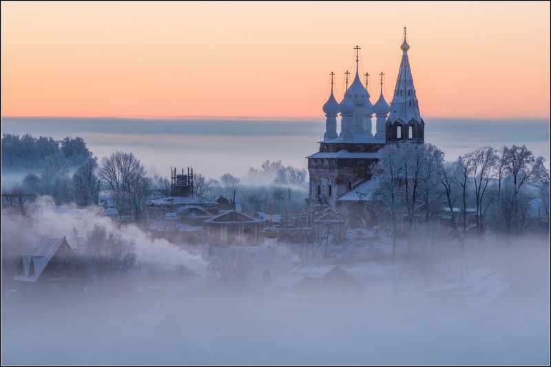 россия, ивановская обл, дунилово На землю опустились облакаphoto preview