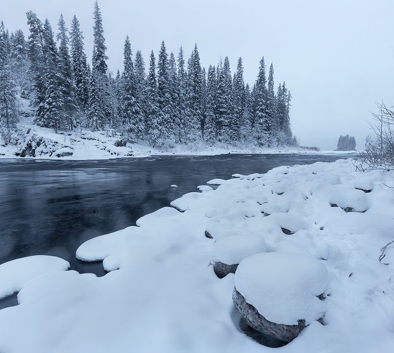 паанаярви, карелия, зима Пасмурный вечер на реке Оланга фото превью